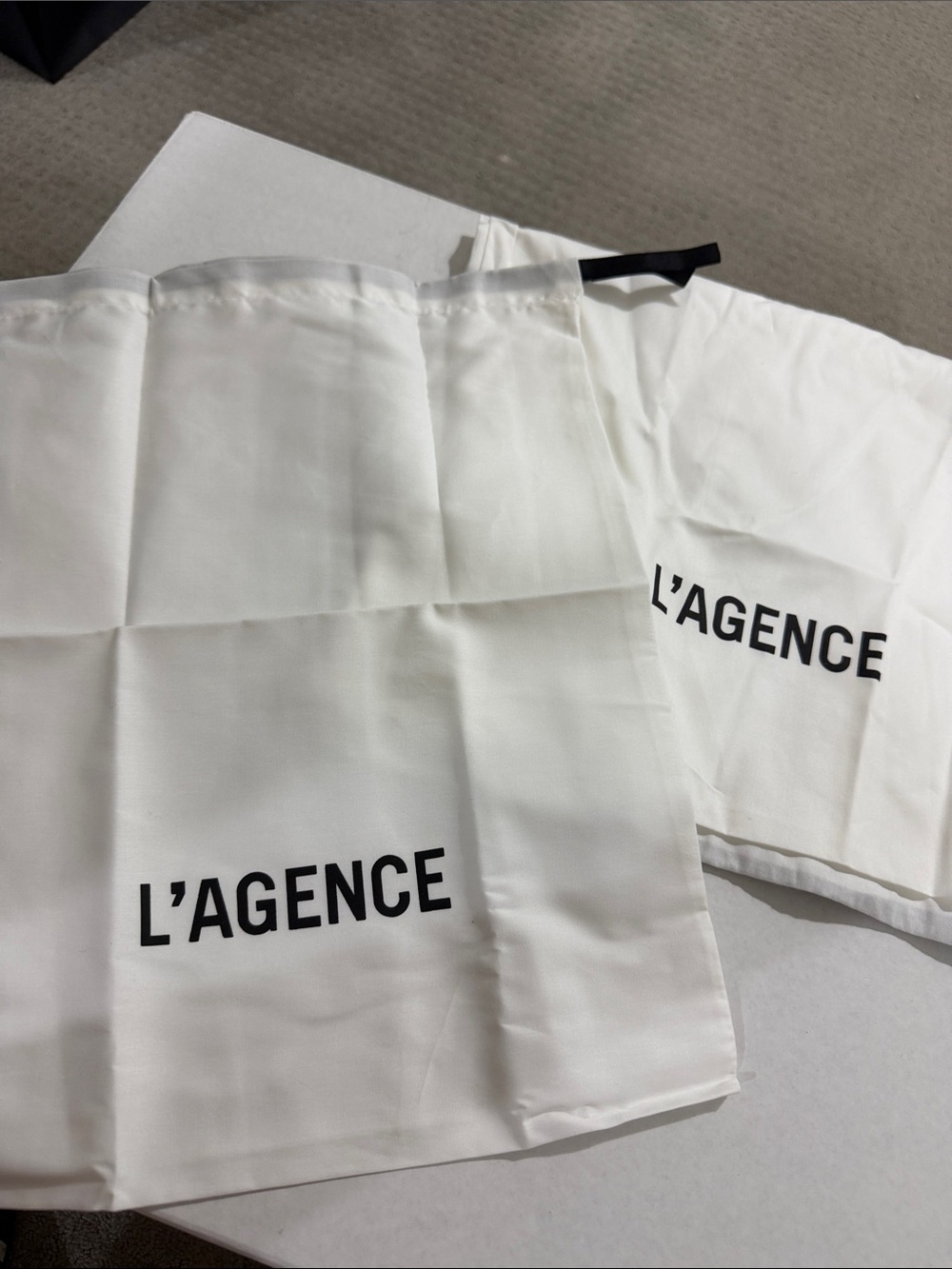 L'AGENCE White Fabric Logo Dust Bags